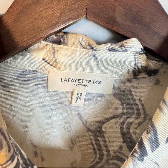 Lafayette 148 New York clementine silk blouse Abstract Print Hidden Buttons Sz M - Picture 3 of 14